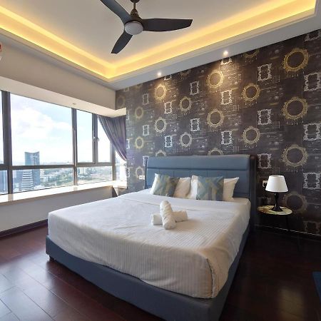 Netflix Smarttv Cityseaview & Highfloor At R&F Mall Apartment Johor Bahru Exterior photo